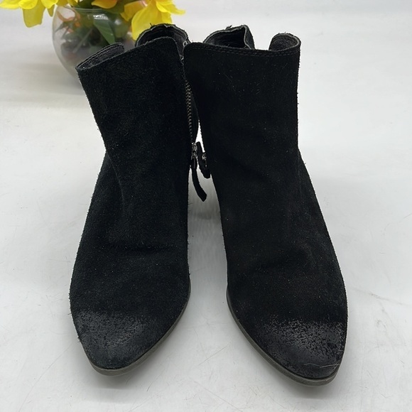Frye Black Distressed Suede Ankle Bootie Waterproof Toe Tips Size 7M. BAB3632A - Picture 2 of 8